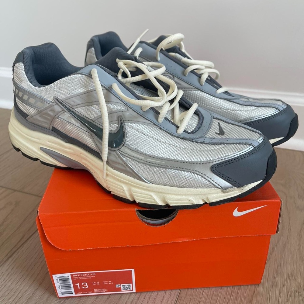 Nike initiator shoes -grey